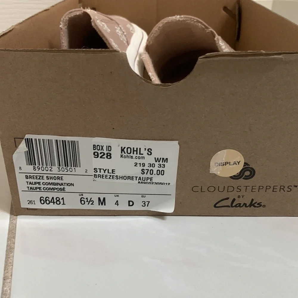 Clarks Cloudsteppers Floral Slip-On Sneakers‎ Size 6.5M